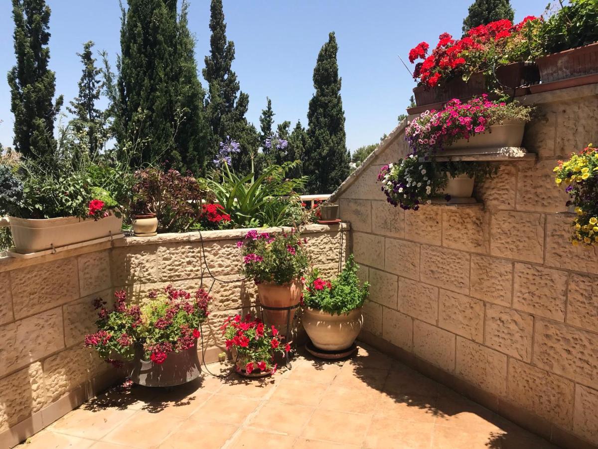 Dorraine'S Jerusalem Bed & Breakfast Buitenkant foto